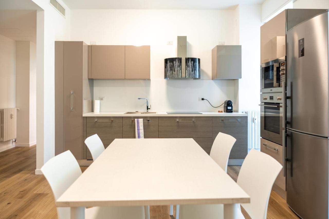 15Min Metro Duomo - Rho Fiera - Skyscraper Kitchen Apartment Milan Exterior photo
